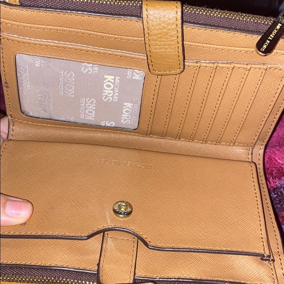 Michael Kors Wallet - Picture 3 of 3